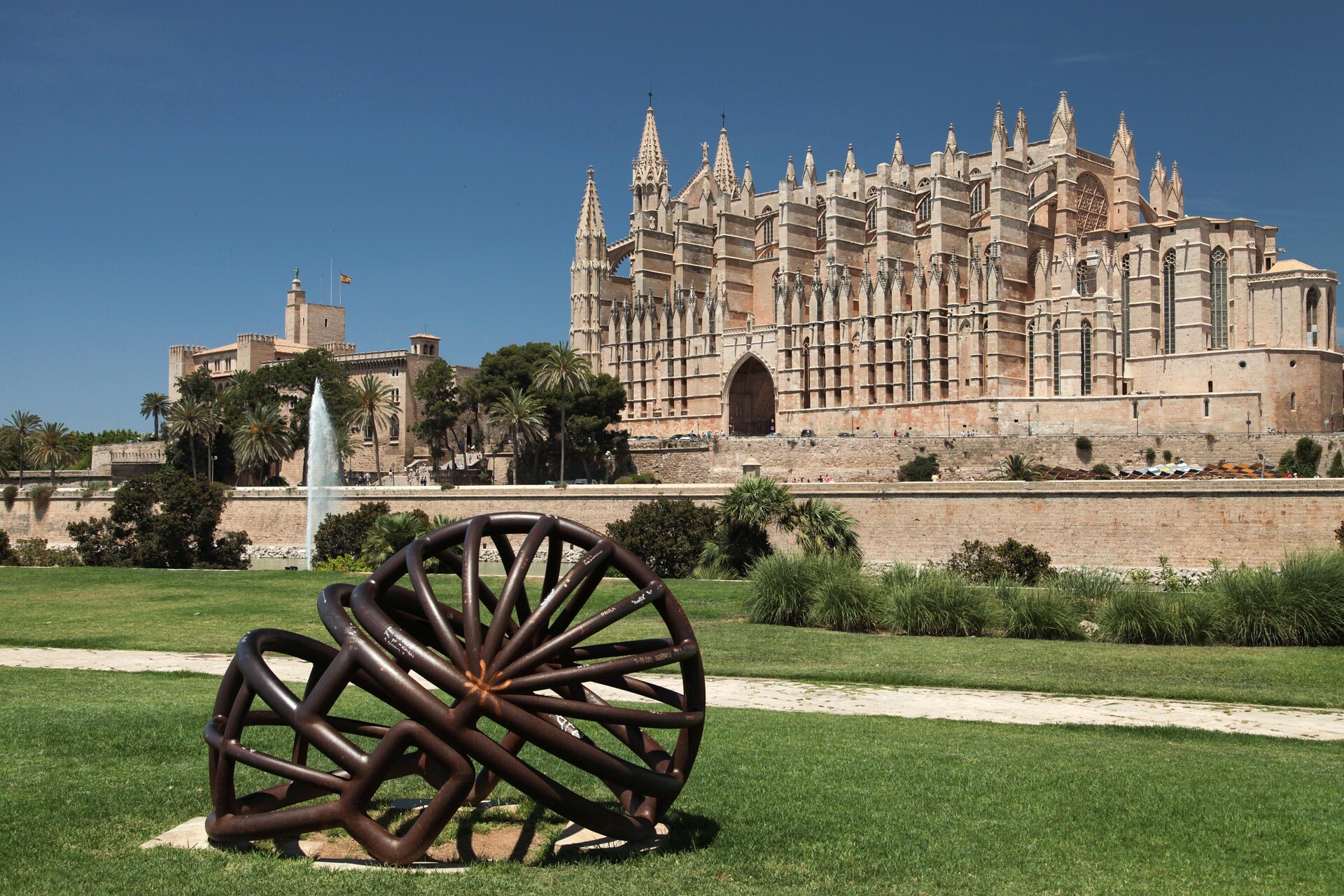 reinhard_s-mallorca-1899415_1920.jpg