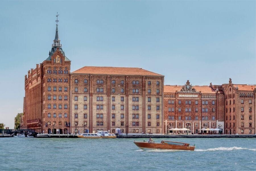 Hilton_Molino_Stucky_Aussenansicht_web.jpg