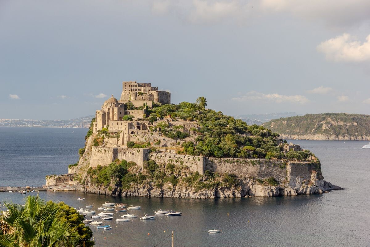 ischia-die-grune-insel-im-golf-von-neapel-voller-natur-entspannung-und-italienischer-lebensfreude-681