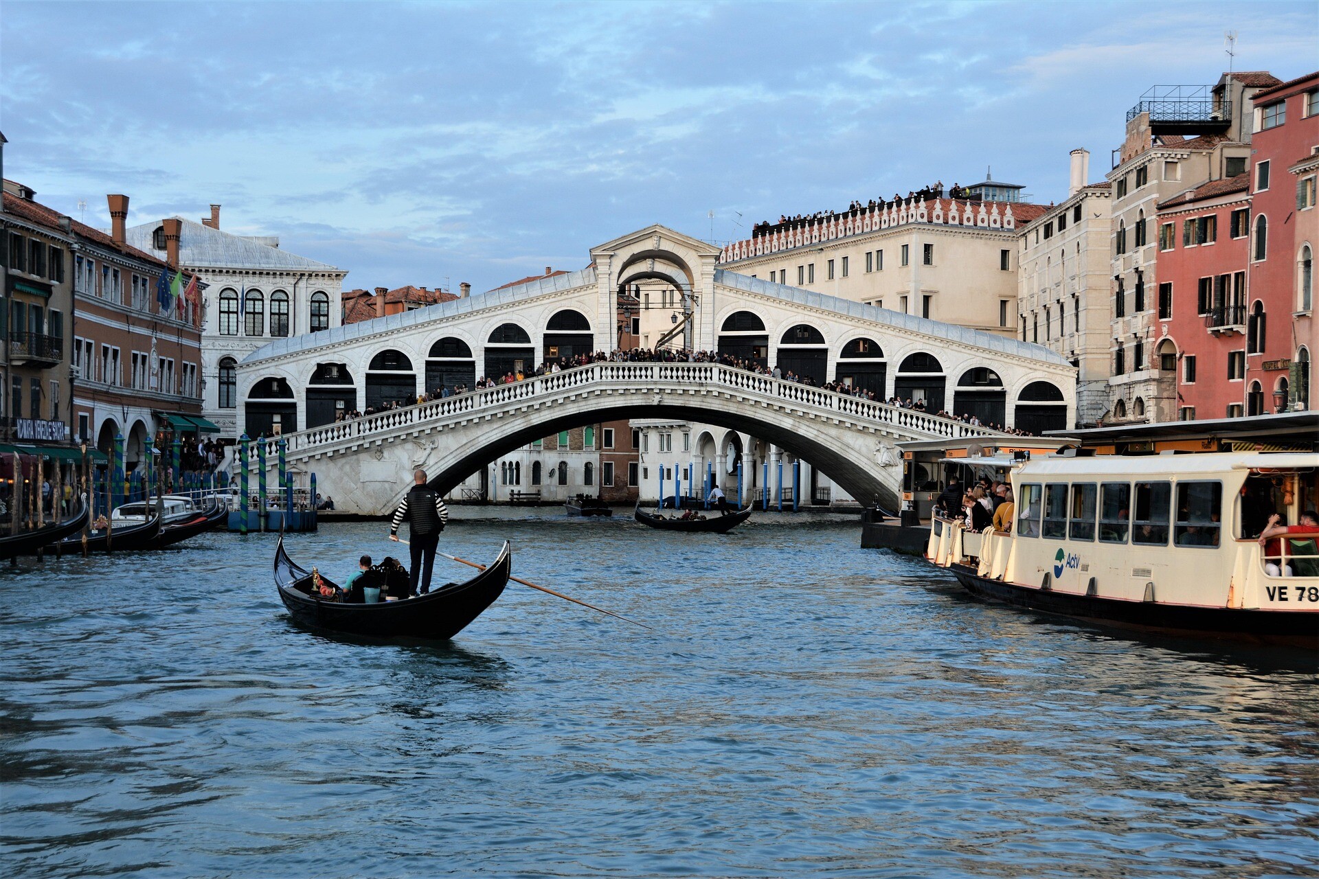 joellelc-italy-4577431_1920.jpg