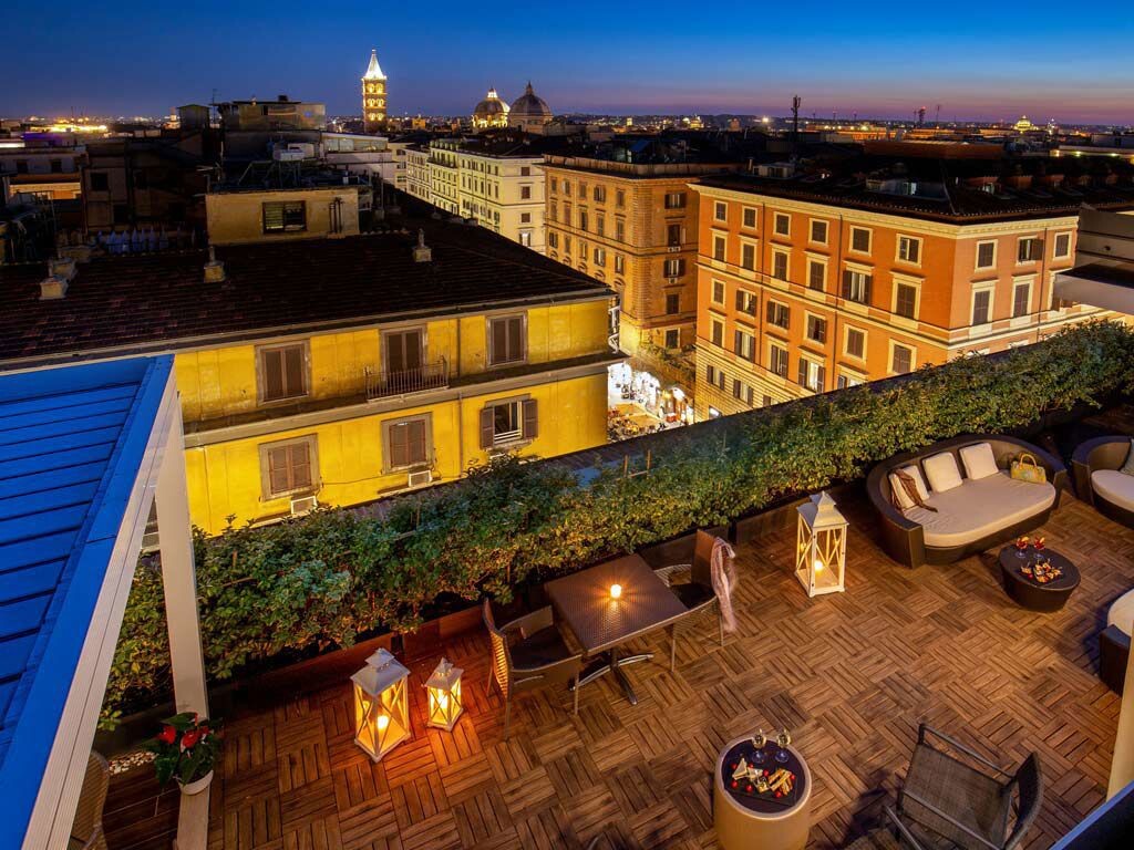 01_h_roma_gioberti_terrace_by_night.jpg