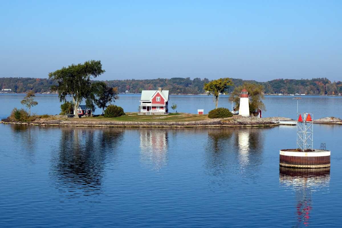 ms-hamburg-indian-summer-auf-den-grossen-seen-85