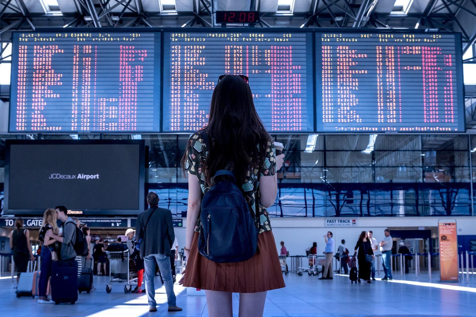 airport-gf4a07b327_1920