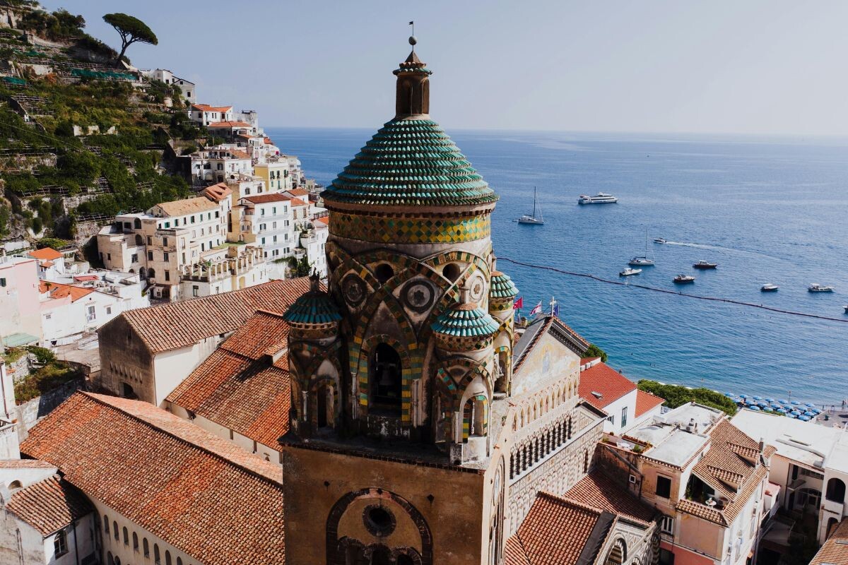 die-amalfikuste-italiens-spektakulare-traumkuste-zwischen-meer-bergen-und-dolce-vita-582