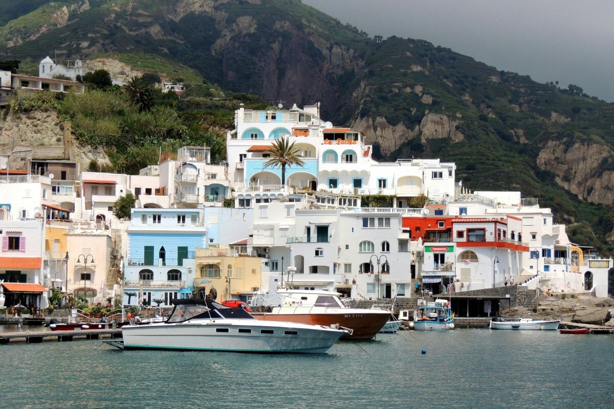 ischia-die-grune-insel-im-golf-von-neapel-voller-natur-entspannung-und-italienischer-lebensfreude-683