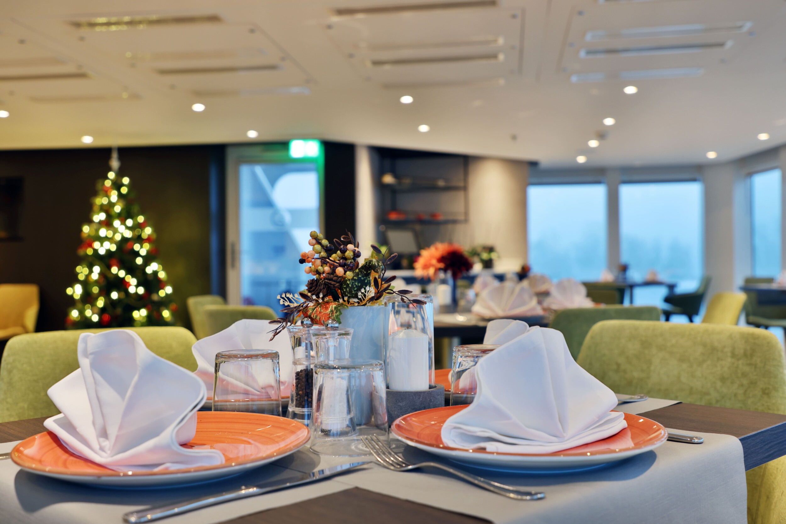 CanalettoRestaurantLadyDilettax-mas.jpg