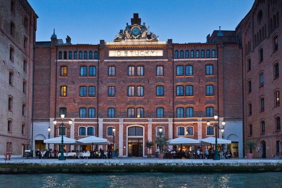 Hilton_Molino_Stucky_Restaurantterrasse_web.jpg
