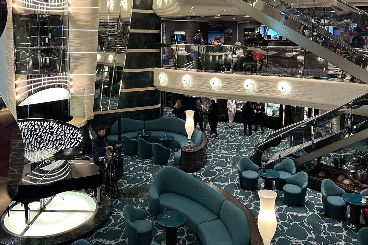 Die Lobby der MSC Preziosa