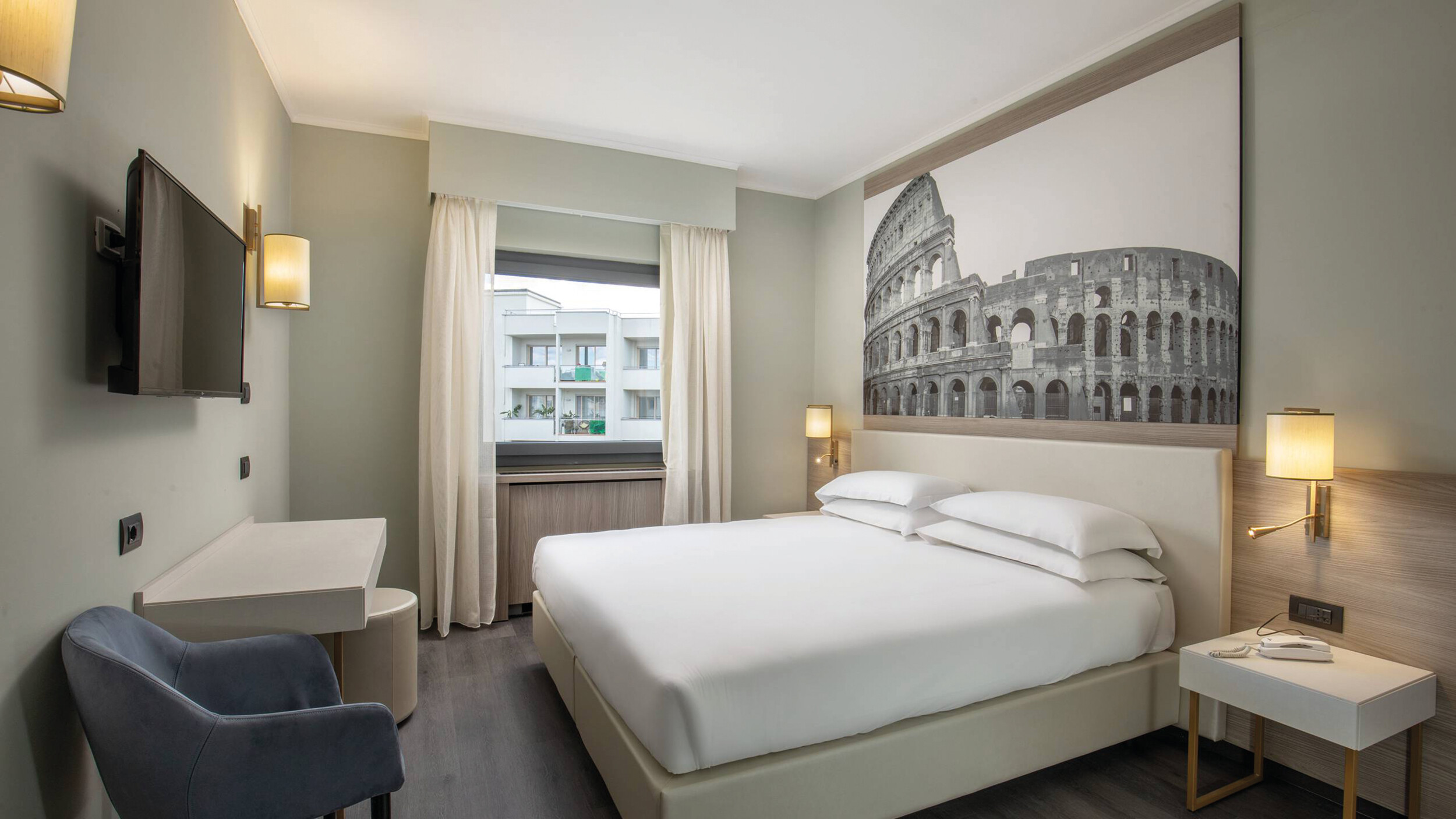 01_h_roma_marc_aurelio_room_new.jpg