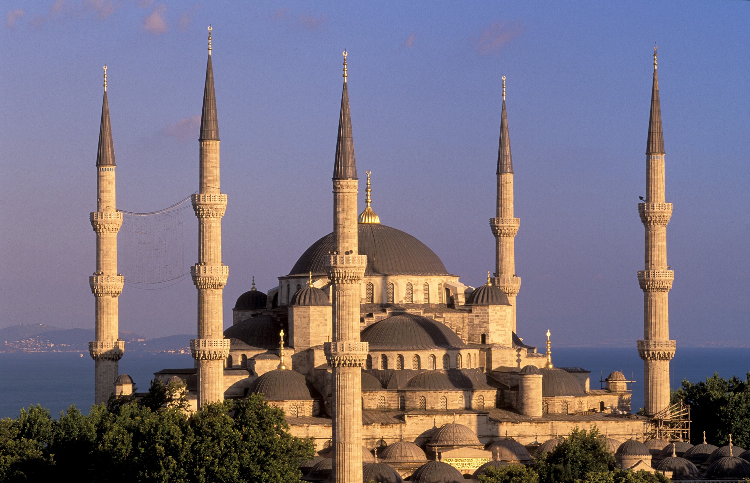 Tur_Blaue_Moschee2_Idelia.jpg