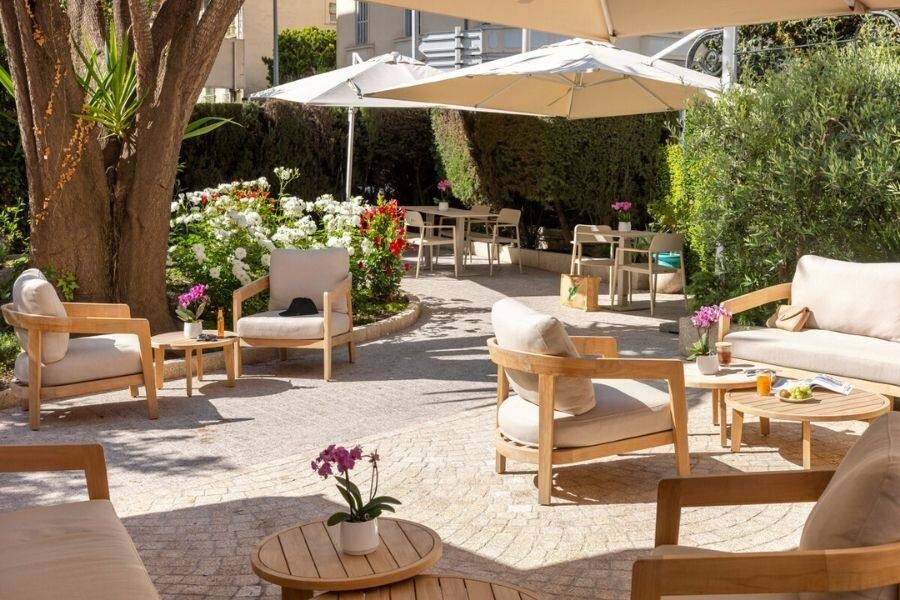 Hotel_Brice_Garden_Anlage_web.jpg